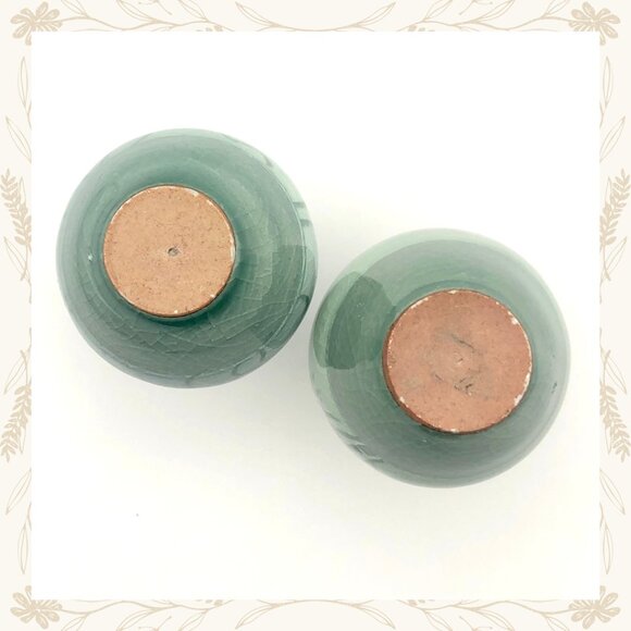 Vintage Celadon Mini Vases - Picture 4 of 4